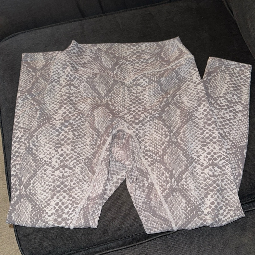 Balance Athletica Vitality Gray Snake Print Kingdom Collection Leggings medium